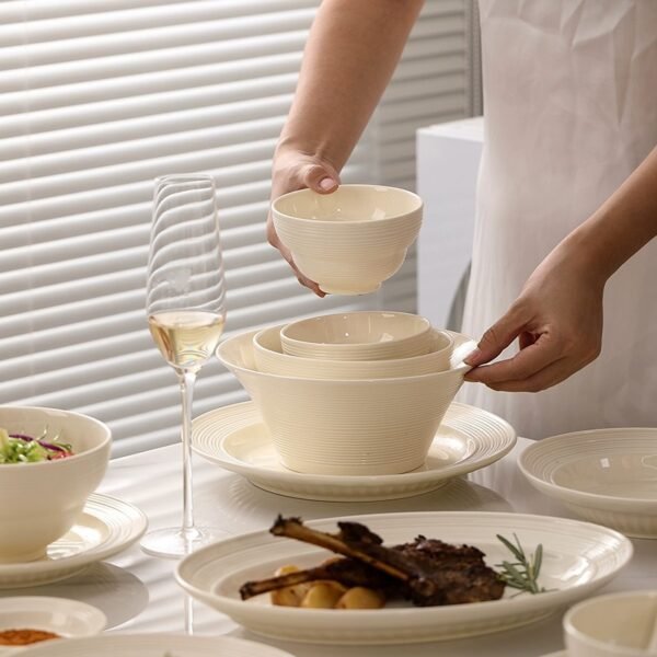 High-end Kitchen Tableware Ceramic Bowl Plates Sets Nordic White Ceramic Dinnerware Sets Luxury Crockery Dinner Sets