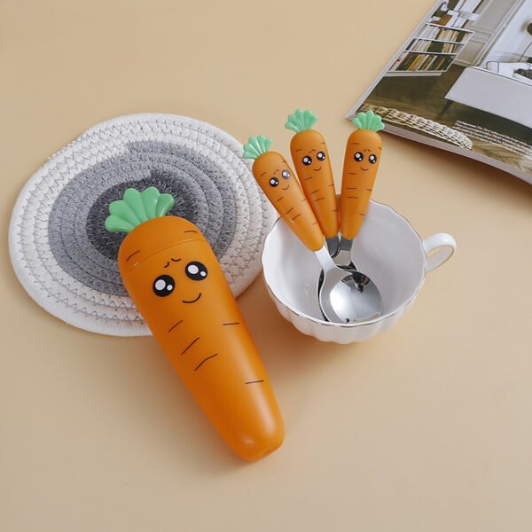 SLCJ-0001   Portable tableware set - Cute cartoon carrot - Stainless steel knife, fork, ladle, scraping spoon, colander. Choose any three sets and pack them in a carrot-shaped storage box