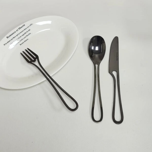 CJ-0006  Set of tableware - Western-style tableware. Popular item on Korean Instagram. Hollowed-out design. Steak knife, fork and spoon. Made of stainless steel. High appearance quality