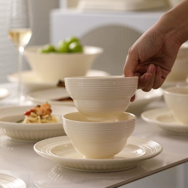 High-end Kitchen Tableware Ceramic Bowl Plates Sets Nordic White Ceramic Dinnerware Sets Luxury Crockery Dinner Sets